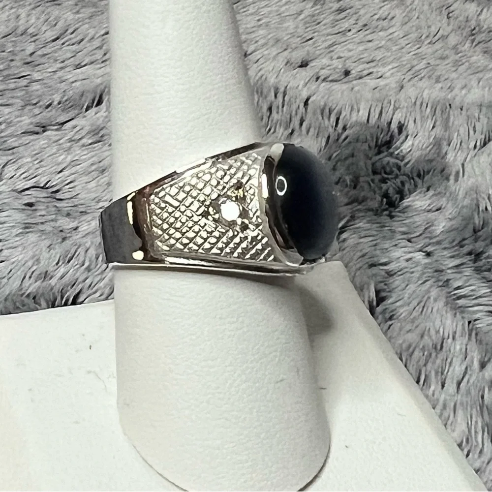 Men’s Silver Colored Signet Blue Tigers Ring Size 8.5